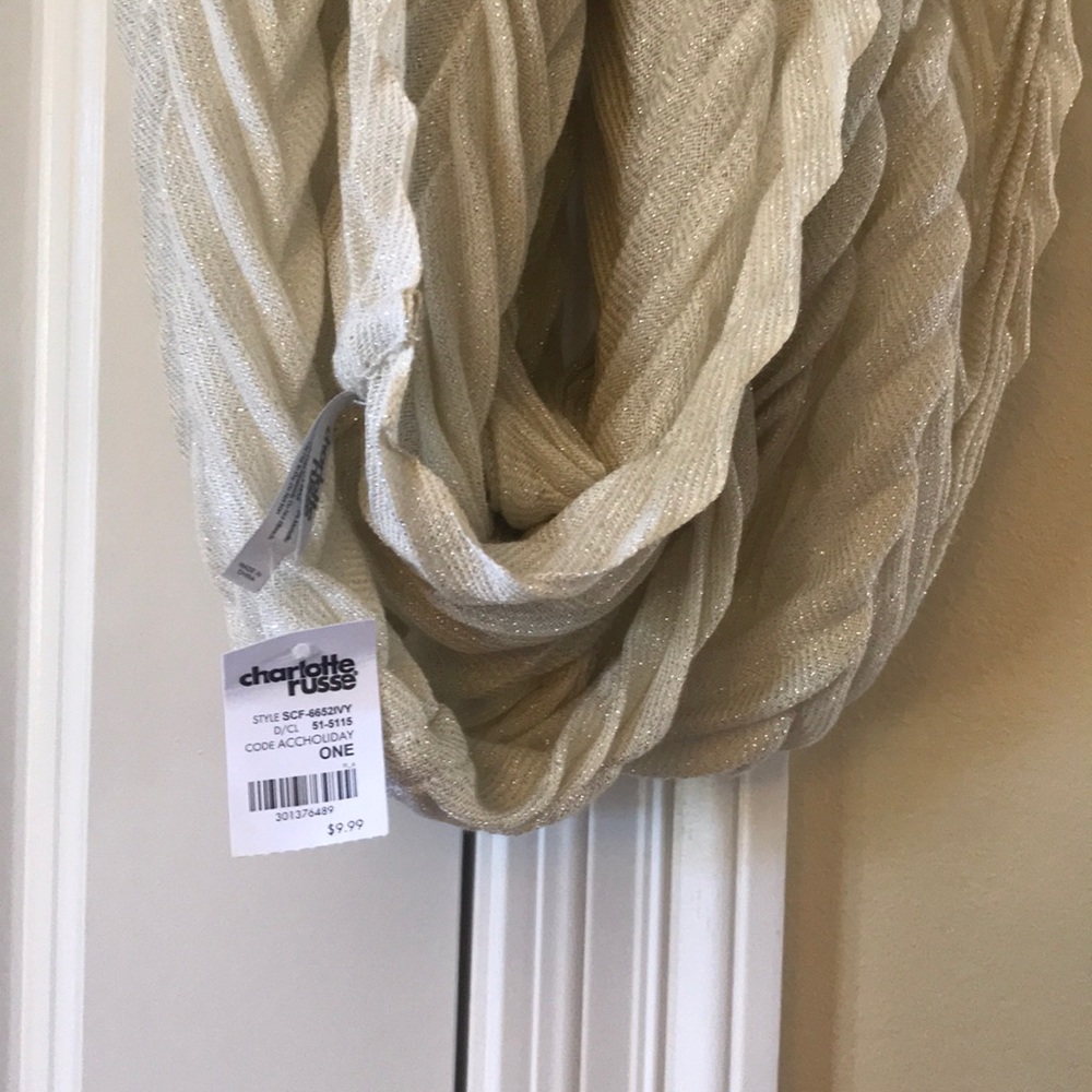 NWT Charlotte Russe Scarf - Picture 3 of 6